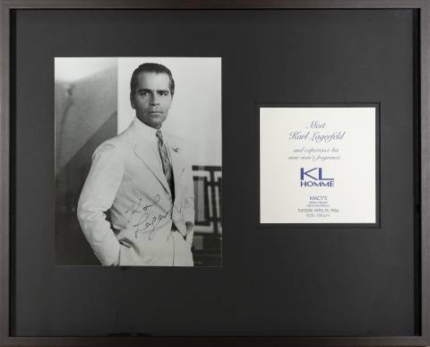 Autogramm Karl Lagerfeld 1986 - Autograph - Signed Photo of Karl Lagerfeld KL Homme, Macy's New York
