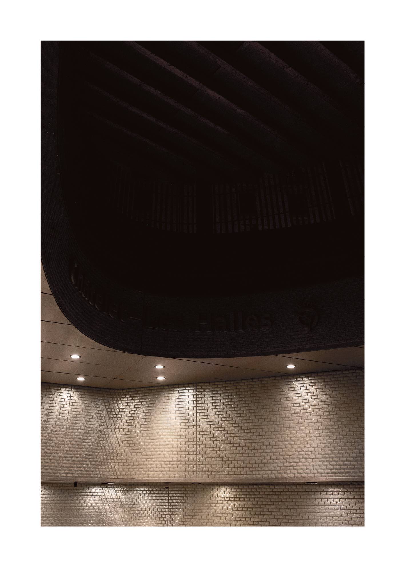 Fine Art Print "Le Métro de Paris" - Limited Edition Photography by Nabil Zitouni & Ben Van Skyhawk