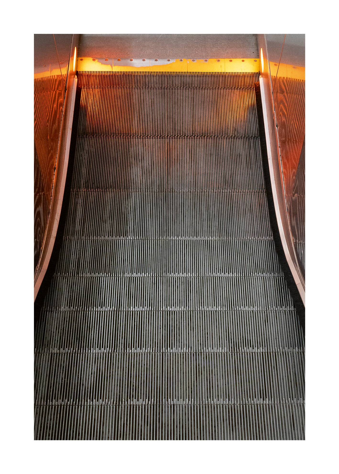 Le Métro de Paris - Limited Fine Art Prints - Photographs by Nabil Zitouni and Ben Van Skyhawk