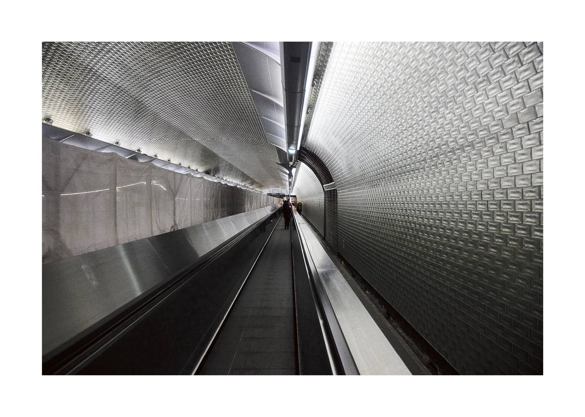 Fine Art Print "Le Métro de Paris" - Limited Edition Photography by Nabil Zitouni & Ben Van Skyhawk
