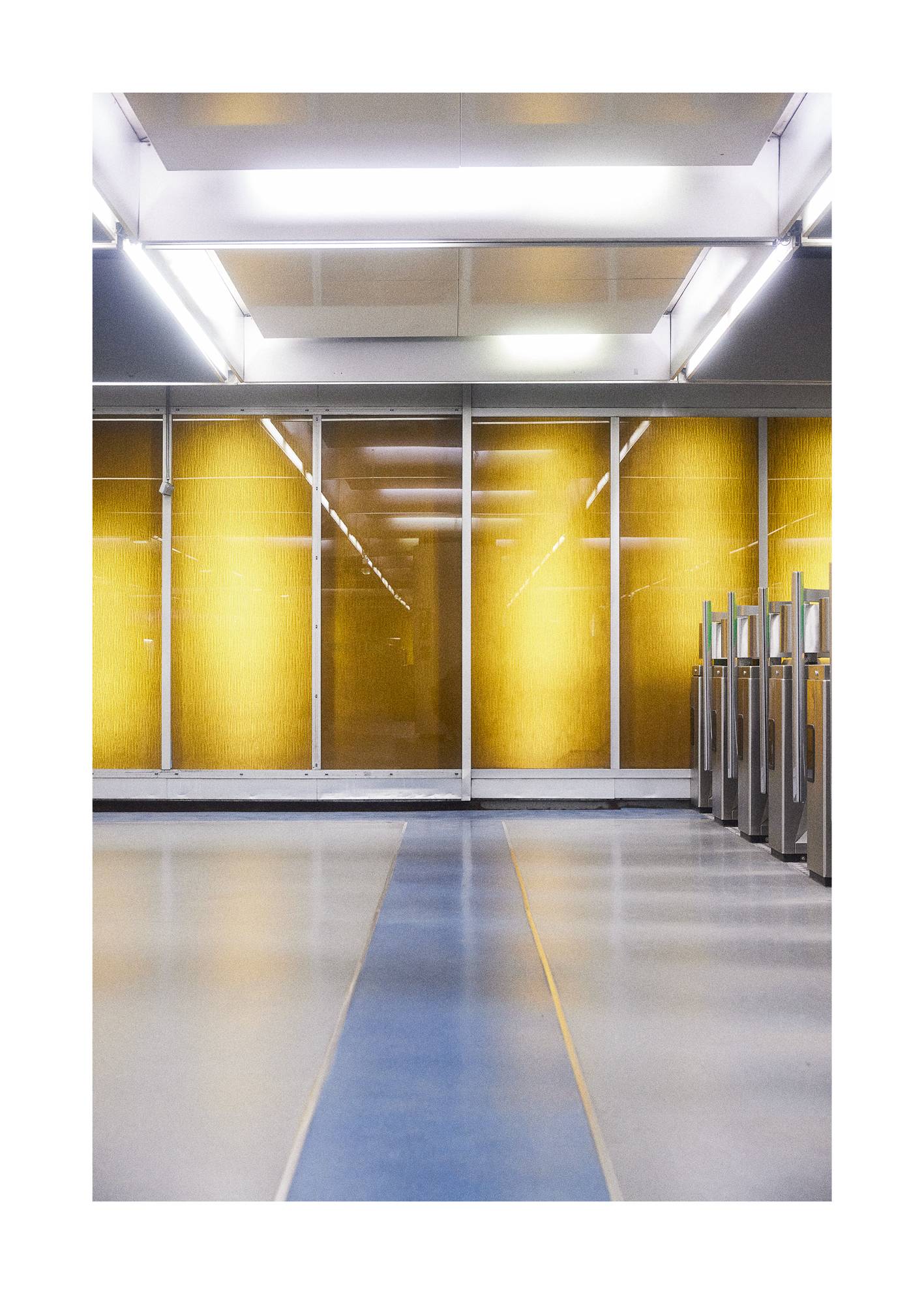 Le Métro de Paris - Limited Fine Art Prints - Photographs by Nabil Zitouni and Ben Van Skyhawk